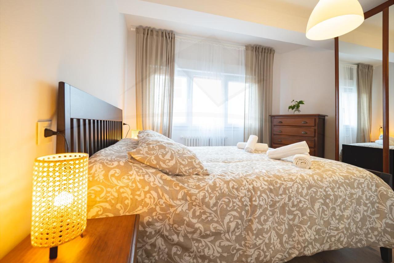 Apartamento El Carbayedo Avilés Exterior foto